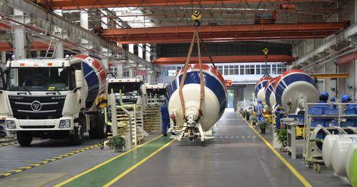 雷薩超級(jí)重機(jī)戰(zhàn)略升級(jí)顯成效，上半年捷報(bào)頻傳助推網(wǎng)站建設(shè)新里程